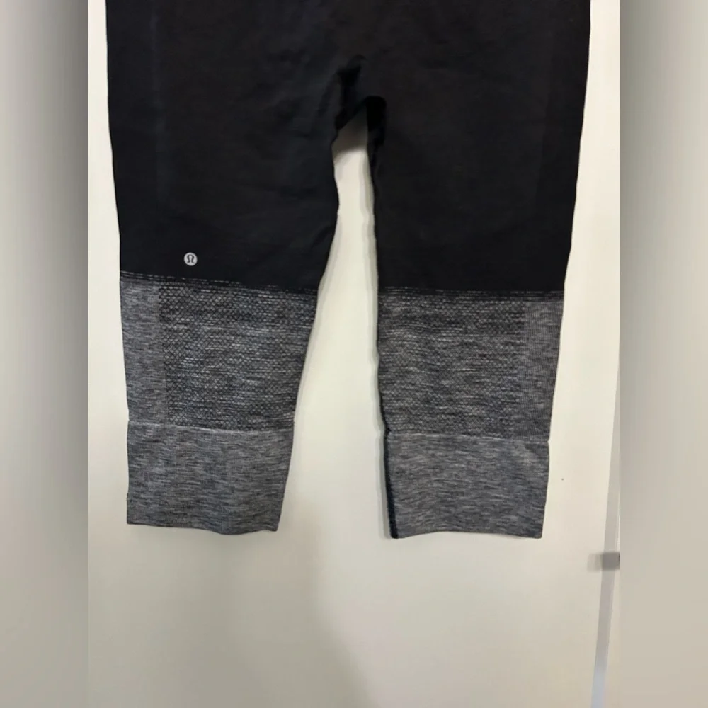 Like New Lululemon Seamlessly Street Crop